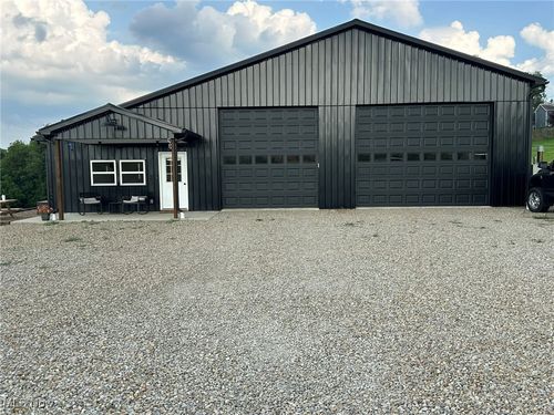 18460 County Road 80, Frazeysburg, OH, 43822-9602 | Card Image