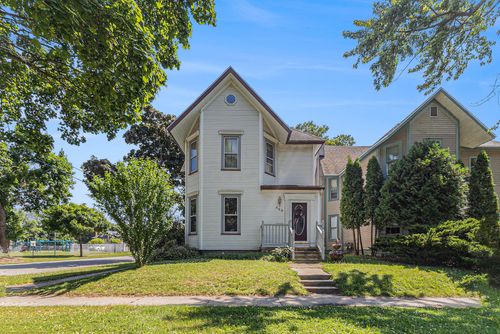 449 4th Street, Manistee, MI, 49660 | Card Image