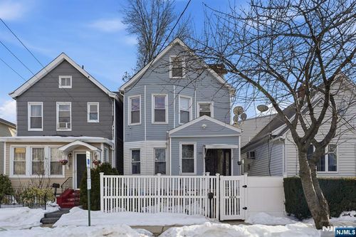 10 Maple St, Garfield, NJ, 07026-3322 | Card Image