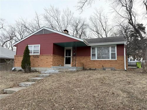 301 N Lake Ave, Harrisonville, MO, 64701-1830 | Card Image