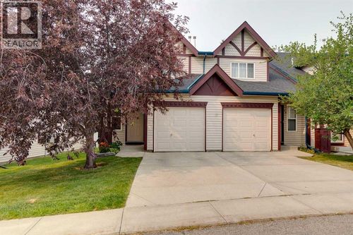 17 Country Village Cir Ne, Calgary, AB, T3K5X3 | Card Image