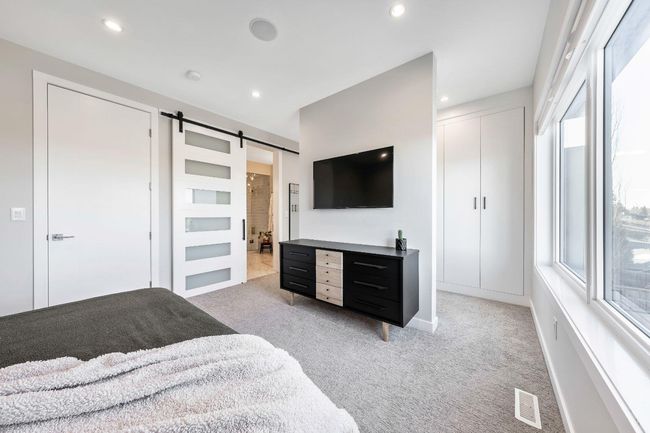 2523 21 St Sw, Home with 4 bedrooms, 3 bathrooms and 2 parking in Calgary AB | Image 28