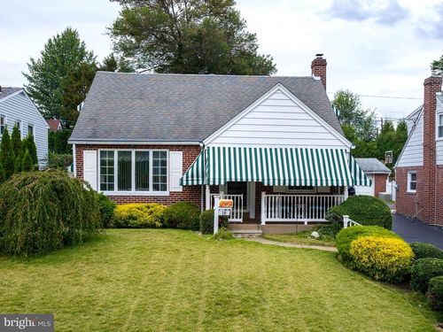 18 Walnut Hill Ln, HAVERTOWN, PA, 19083-2838 | Card Image