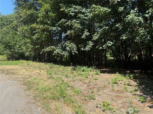 2009 E Ennis Creek Rd, Port Angeles, WA, 98362-9028 | Card Image