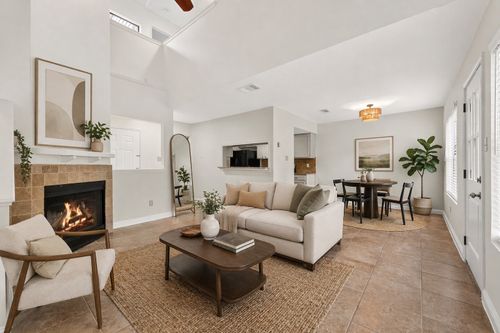 203-512 Eberhart Ln, Austin, TX, 78745-4471 | Card Image