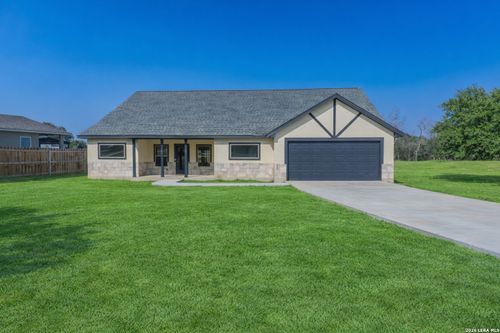 185 E Medium Meadow Dr, Lytle, TX, 78052-3988 | Card Image
