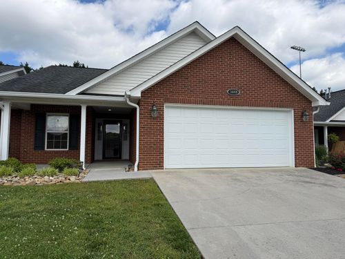 1044 Patriots Landing Drive, Dandridge, TN, 37725 | Card Image