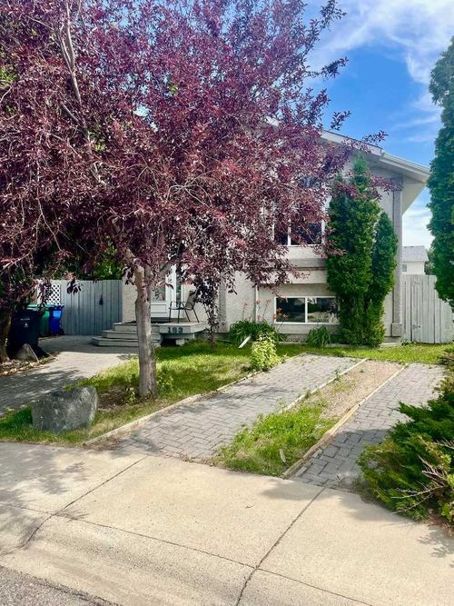 183 Cowichan Court W, Lethbridge, AB, T1K7T7 | Card Image