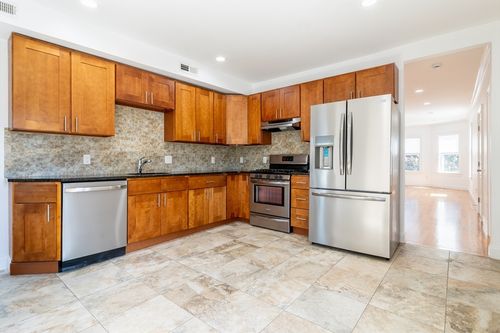 apt-2-2 Ethel Ave, Peabody, MA, 01960-6278 | Card Image