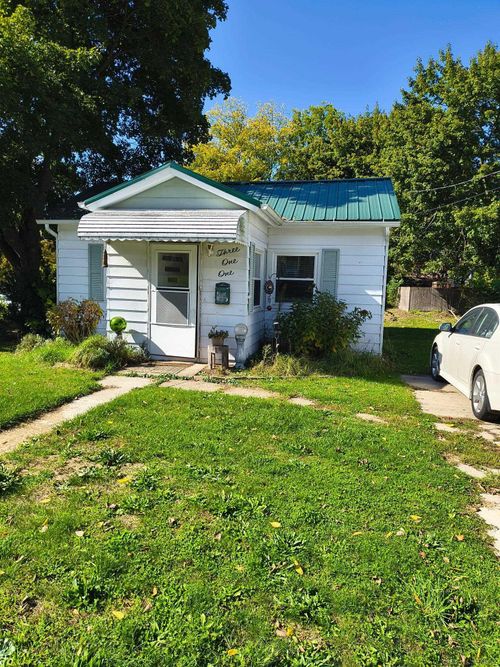 311 State St, Ionia, MI, 48846-1424 | Card Image