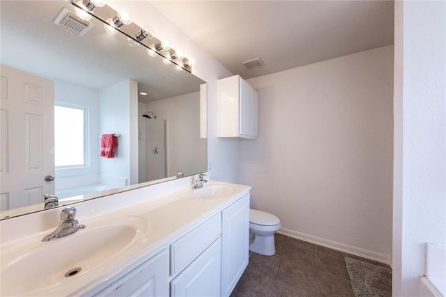 13907 Bonnetbriar Ln, House other with 3 bedrooms, 3 bathrooms and 2 parking in Sugar Land TX | Image 23