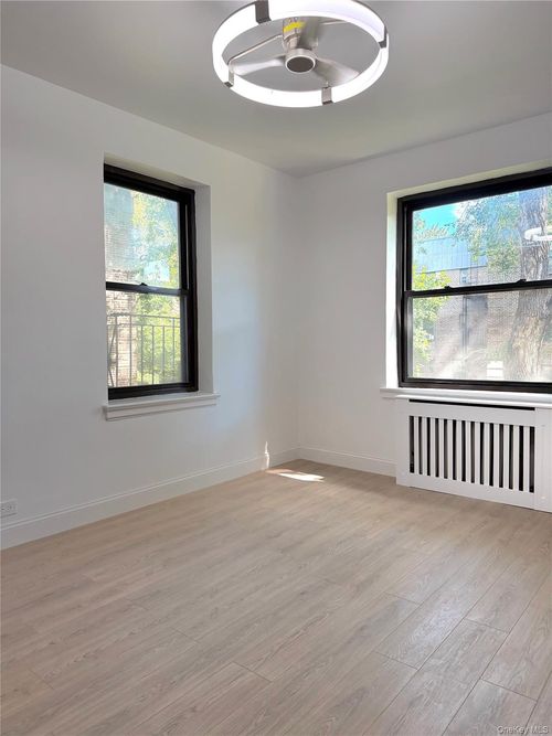 b2-22-27 76th St, East Elmhurst, NY, 11370-1264 | Card Image