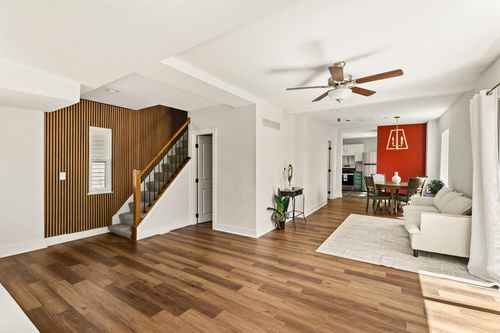 1009 27th St, Des Moines, IA, 50311-4101 | Card Image