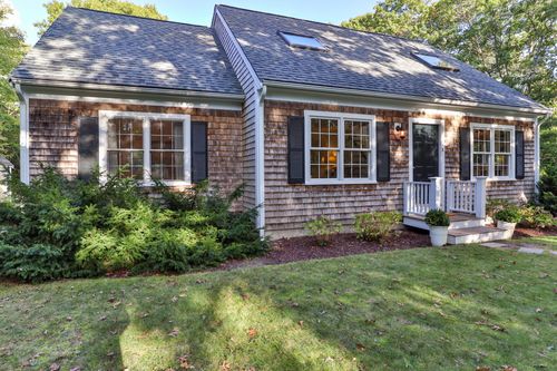 16 Newtown Rd, Sandwich, MA, 02563-2702 | Card Image