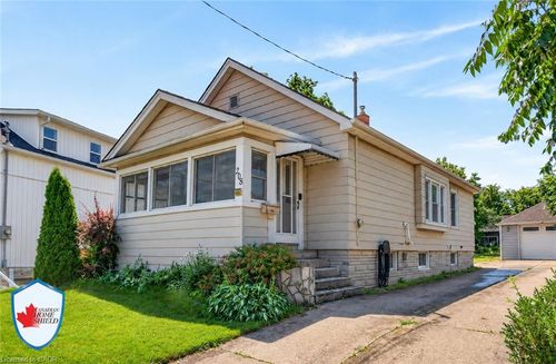 208 Carlton St, St. Catharines, ON, L2R1S6 | Card Image