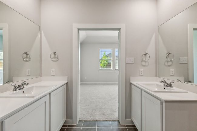 310 Bendecido Loop, House other with 3 bedrooms, 2 bathrooms and null parking in Elgin TX | Image 13