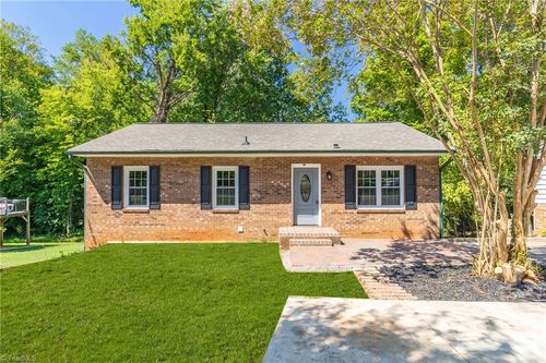 516 Heatherton Ln, Rural Hall, NC, 27045-9467 | Card Image