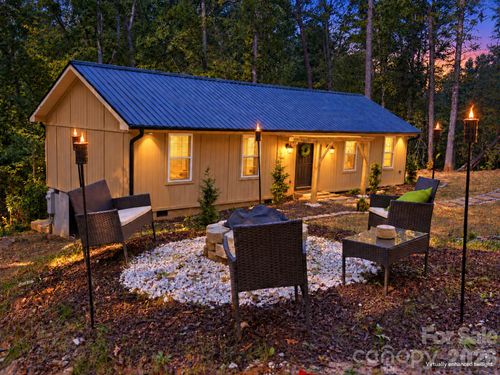 257 Roadrunner Cir, Lake Lure, NC, 28746 | Card Image