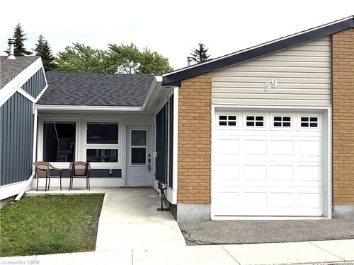 59 Szollosy Cir, Hamilton, ON, L9B1T8 | Card Image