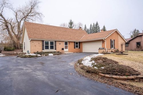 3477 S Long Acre Drive, New Berlin, WI, 53151 | Card Image