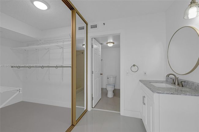 APT-503 - 2217 Cypress Island Dr, Condo with 2 bedrooms, 2 bathrooms and null parking in Pompano Beach FL | Image 23
