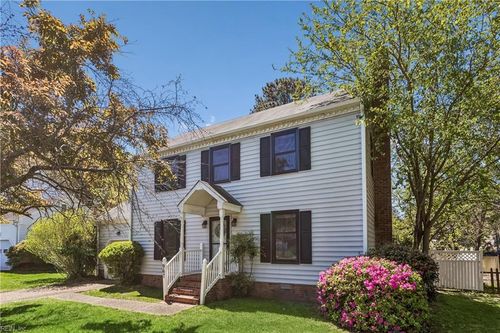967 Colleen Dr, Newport News, VA, 23608-2725 | Card Image