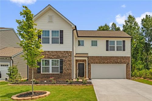 4062 Monteray Cir, High Point, NC, 27265-1142 | Card Image