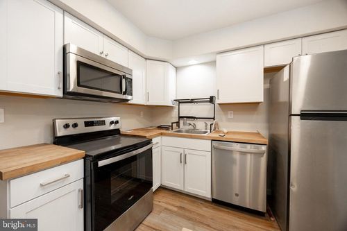 1104-1104 Saint Michaels Ct, CHESTER SPRINGS, PA, 19425-8706 | Card Image