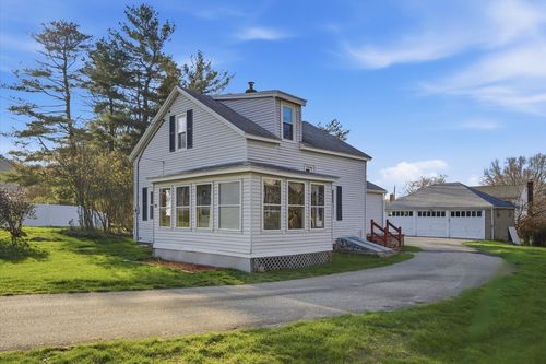 16 Hartung St, Methuen, MA, 01844-5210 | Card Image