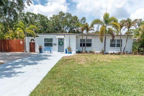 1237 57th Avenue N, ST PETERSBURG, FL, 33703 | Card Image