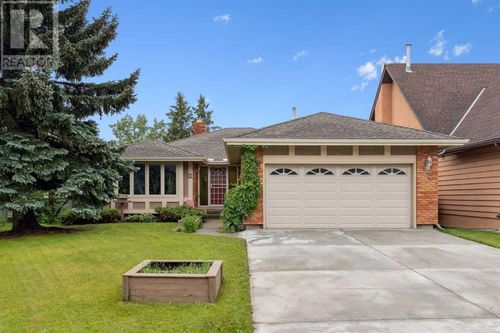 92 Range Way Nw, Calgary, AB, T3G1H4 | Card Image