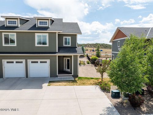1100 Hawks Nest Ln, Gypsum, CO, 81637-5099 | Card Image