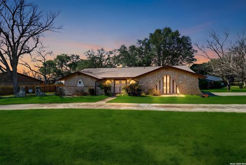 1407 Hospital Blvd, Floresville, TX, 78114-2733 | Card Image