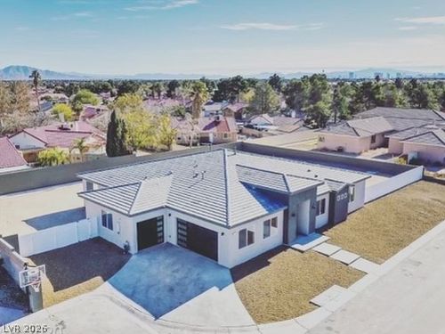 4760 Windy Hollow St, Las Vegas, NV, 89130-2373 | Card Image
