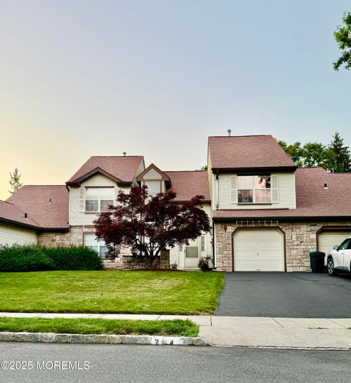 24 Hancock Ln, Manalapan, NJ, 07726-8906 | Card Image