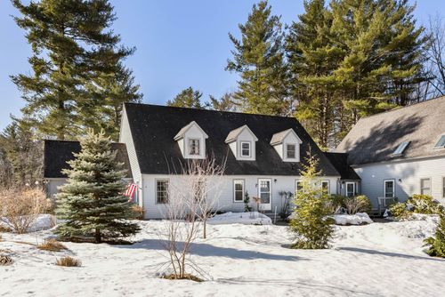 5-5 Glengarry Dr, Stratham, NH, 03885-2131 | Card Image