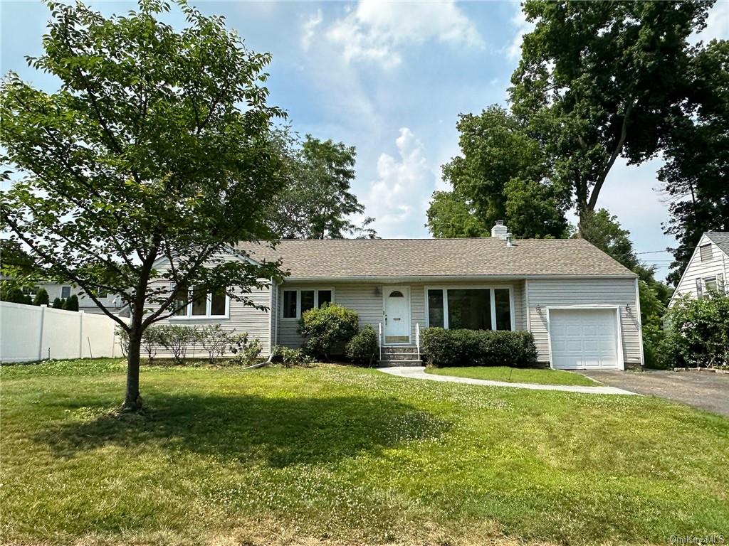 Standish Dr, Scarsdale, NY 10583