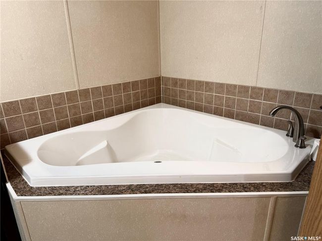3 - 404 8 Th Ave E, House other with 3 bedrooms, 2 bathrooms and 2 parking in Watrous SK | Image 31
