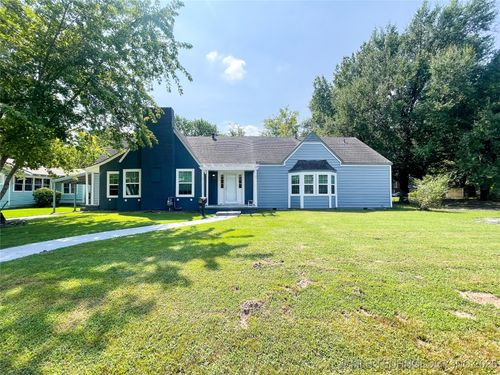 2429 Boston St, Muskogee, OK, 74401-5234 | Card Image