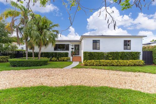 8281 Sw 27th St, Miami, FL, 33155-2404 | Card Image
