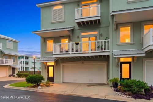 728-728 W Beach Blvd, Long Beach, MS, 39560-5845 | Card Image