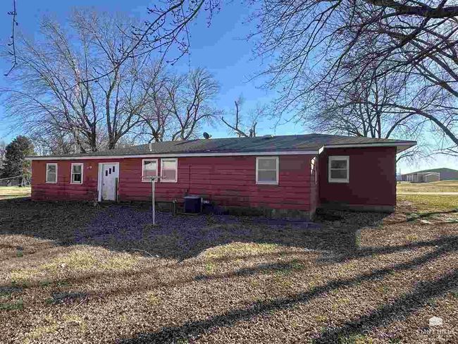 20 Pine St, House other with 3 bedrooms, 2 bathrooms and null parking in Miltonvale KS | Image 5