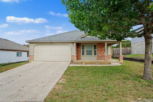 112 Stream Xing, Cibolo, TX, 78108-3257 | Card Image