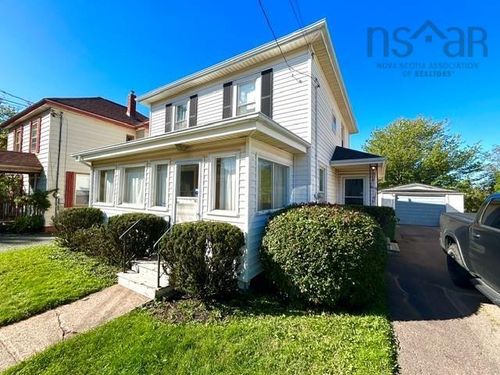 1219 Prince Street, House with 3 bedrooms, 1 bathrooms and 1 parking in Truro NS | Card Image