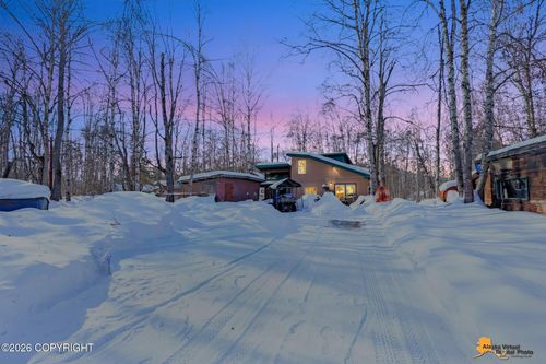 22120 S Easy St, Talkeetna, AK, 99676 | Card Image