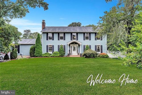 4 Cranberry Ct, CREAM RIDGE, NJ, 08514-1814 | Card Image