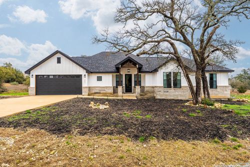 221 George Dolson, Blanco, TX, 78606 | Card Image