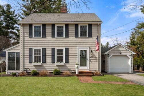 20 Pilgrim Rd, Reading, MA, 01867-1540 | Card Image