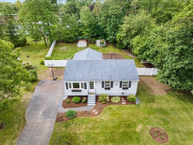 6 Karen Ave, House other with 3 bedrooms, 2 bathrooms and 3 parking in Medway MA | Image 4