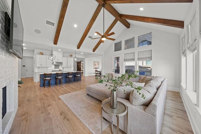 908 Falcon Hollow Ln, House other with 4 bedrooms, 4 bathrooms and 3 parking in Pinehurst TX | Image 11